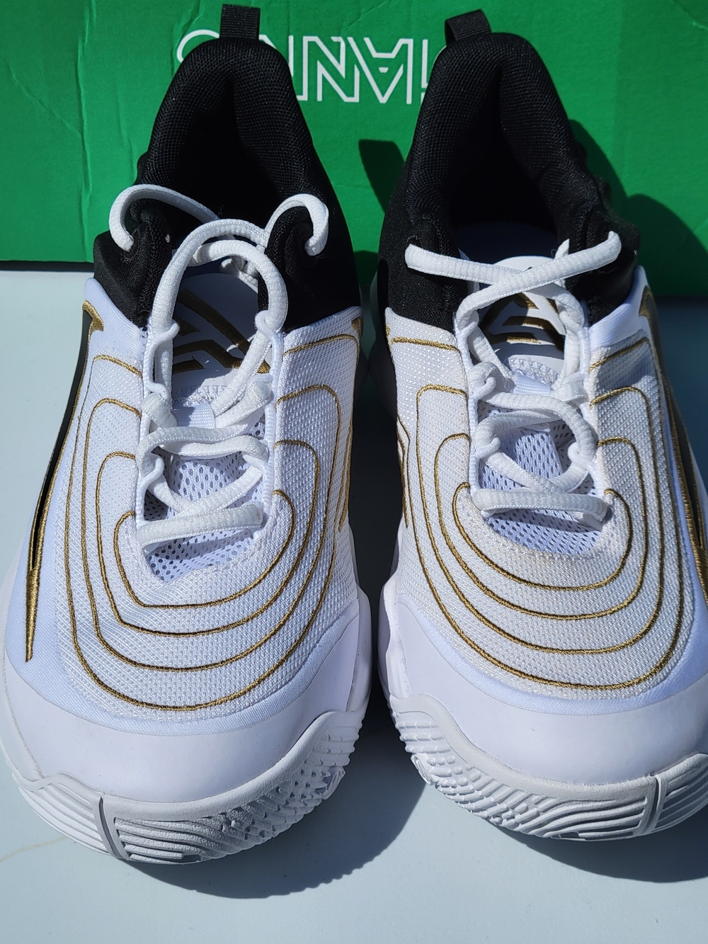 Size 7 youth Nike Giannis Immortality 4 (GS) White Basketball Shoes FZ6734-100 - Picture 5 of 9